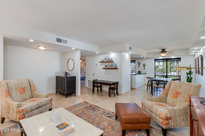 5203 N 24th St #208, Phoenix, AZ 85016