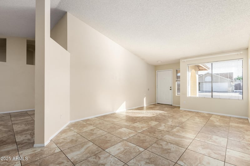 5204 Diana Ave, Glendale, AZ 85302