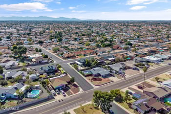 5204 Garden Dr, Glendale, AZ 85304