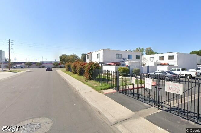 5204 N 42nd Pw, Phoenix, AZ 85019