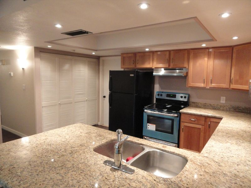 5205 E Tamblo Dr, Phoenix, AZ 85044