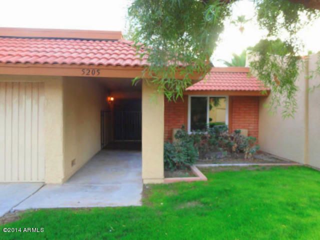 5205 E Tamblo Dr, Phoenix, AZ 85044