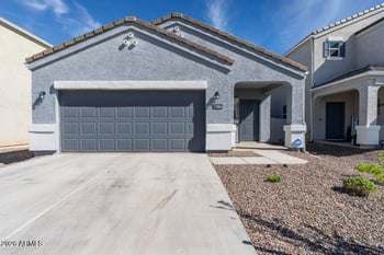 5206 Gummite Dr, San Tan Valley, AZ 85143