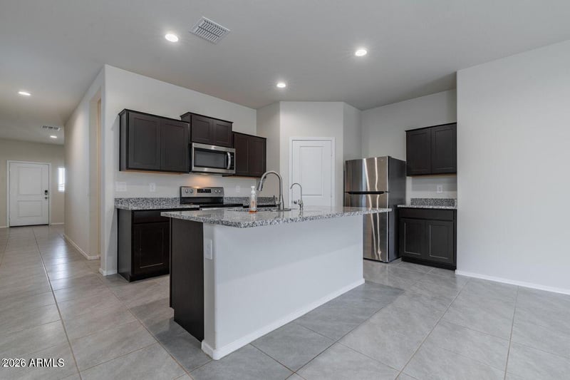 5206 Gummite Dr, San Tan Valley, AZ 85143
