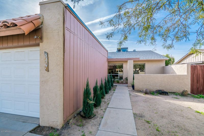 5207 W Purdue Ave, Glendale, AZ 85302