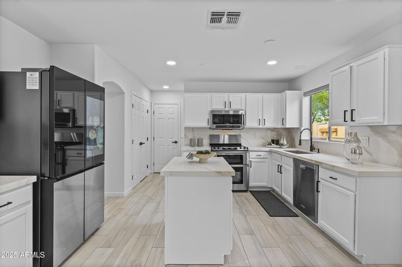5208 Campo Bello Dr, Glendale, AZ 85308