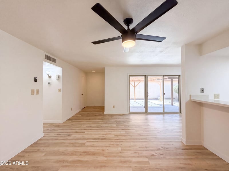 5208 E Tamblo Dr, Phoenix, AZ 85044