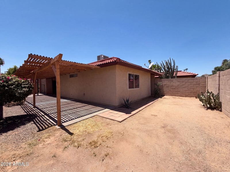 5208 E Tamblo Dr, Phoenix, AZ 85044