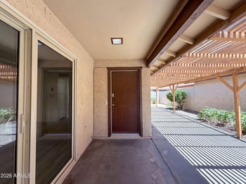 5208 E Tamblo Dr, Phoenix, AZ 85044