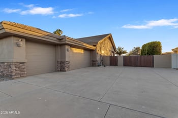 5208 180th Ln, Litchfield Park, AZ 85340