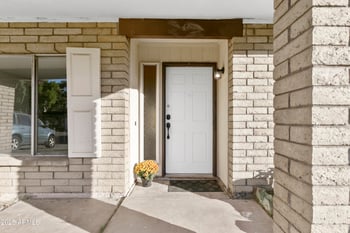 5208 Shangri La Rd, Glendale, AZ 85304