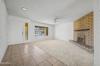 5208 W Shangri La Rd, Glendale, AZ 85304