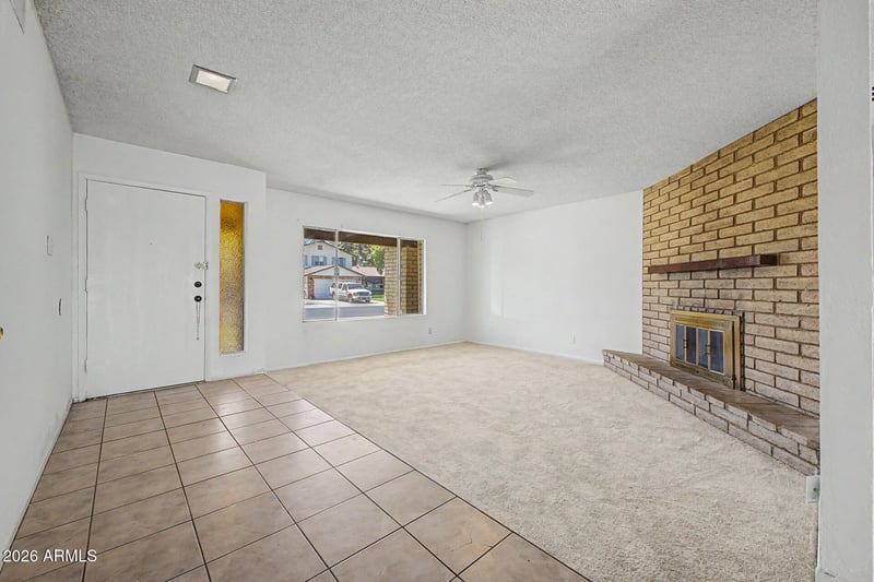 5208 W Shangri La Rd, Glendale, AZ 85304