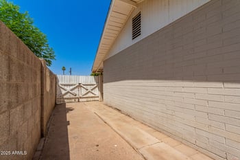 5209 61st Dr, Glendale, AZ 85301