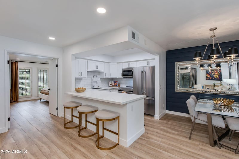 5209 N 24th St #104, Phoenix, AZ 85016