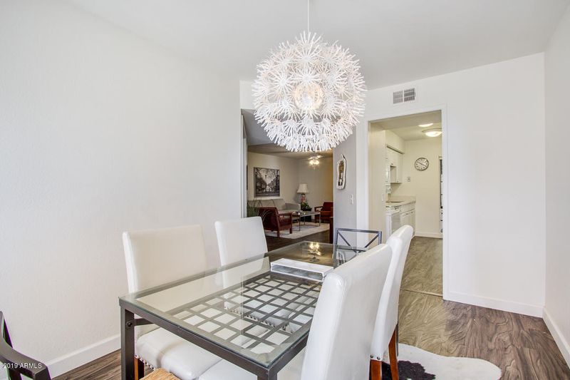 5209 N 24th St #206, Phoenix, AZ 85016