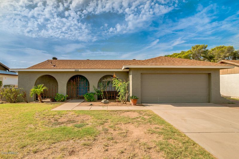 5209 W Harmont Dr, Glendale, AZ 85302