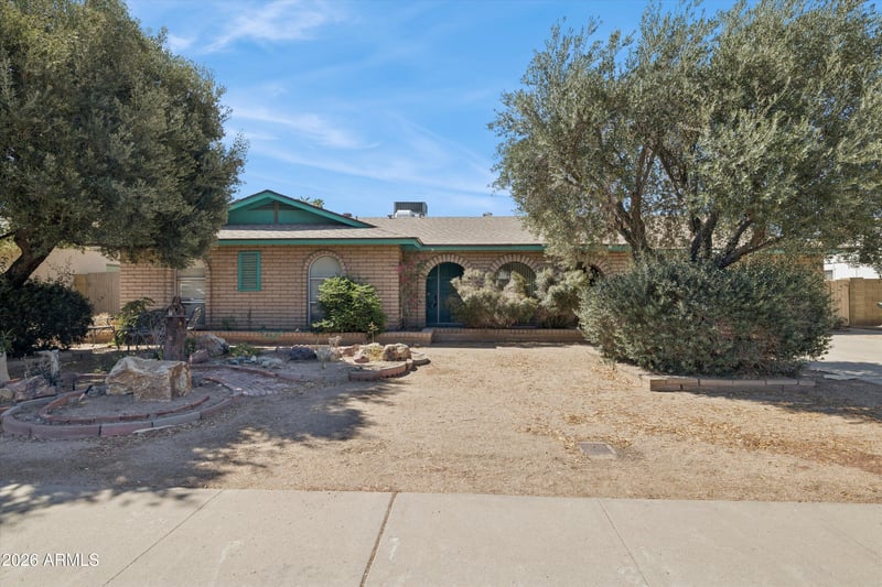 5209 Las Palmaritas Dr, Glendale, AZ 85302