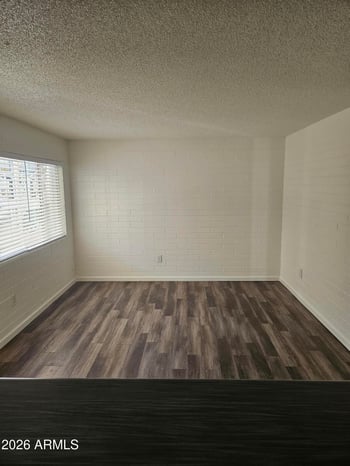 521 Bethany Home Rd, Phoenix, AZ 85012