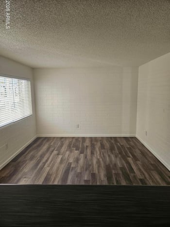 521 Bethany Home Rd, Phoenix, AZ 85012