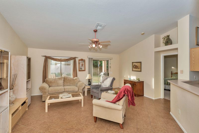 521 E Palomino Dr, Gilbert, AZ 85296