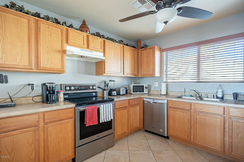 521 E Reflection Pl, Chandler, AZ 85286