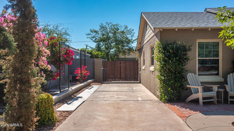 521 W Wilshire Dr, Phoenix, AZ 85003