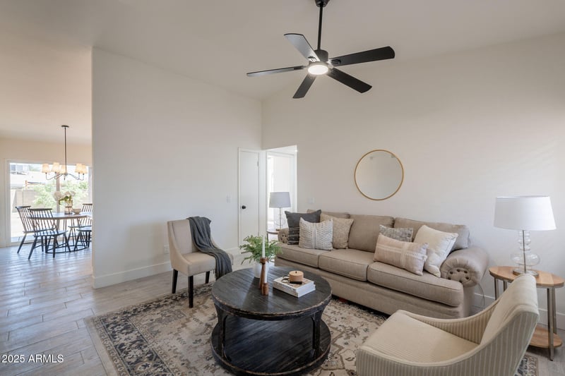 521 Wickieup Ln, Phoenix, AZ 85024