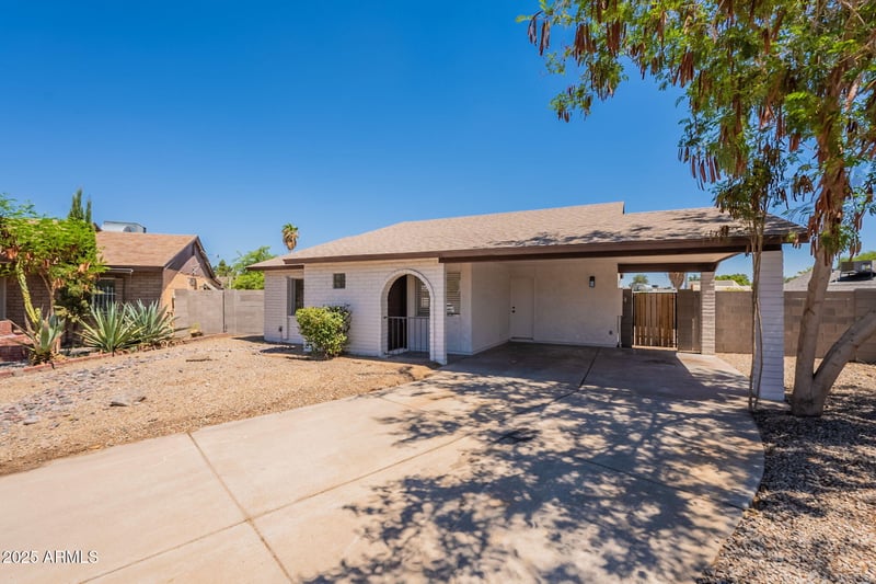 521 Wickieup Ln, Phoenix, AZ 85024