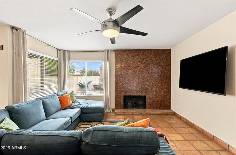 5210 E Saguaro Cir, Phoenix, AZ 85044