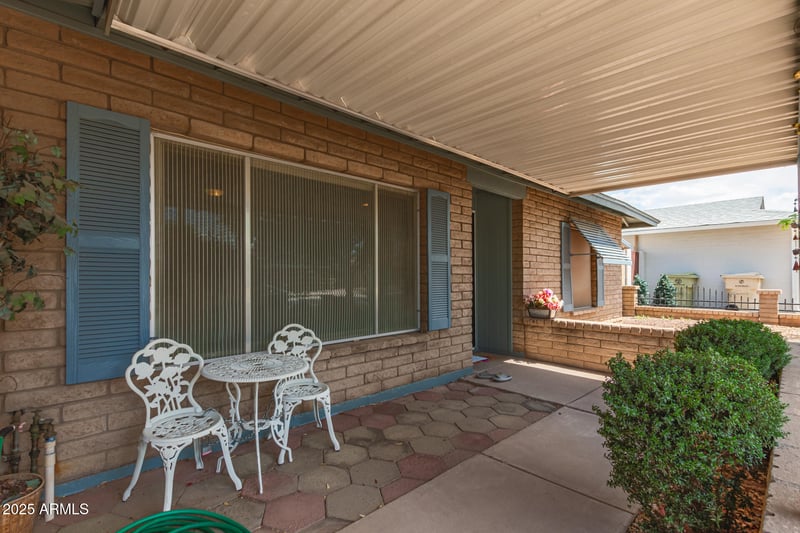 5210 Ironwood Dr, Glendale, AZ 85302