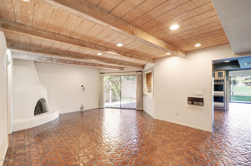 5210 N 31st Pl, Phoenix, AZ 85016