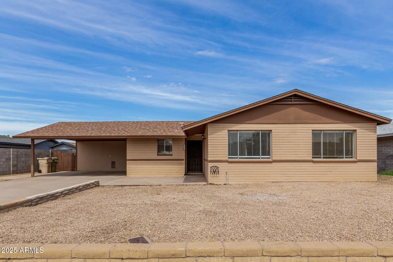 5210 Sanna St, Glendale, AZ 85302