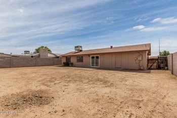5210 Sanna St, Glendale, AZ 85302