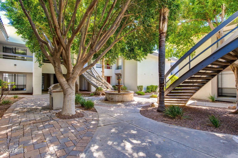 5211 N 24th St #105, Phoenix, AZ 85016