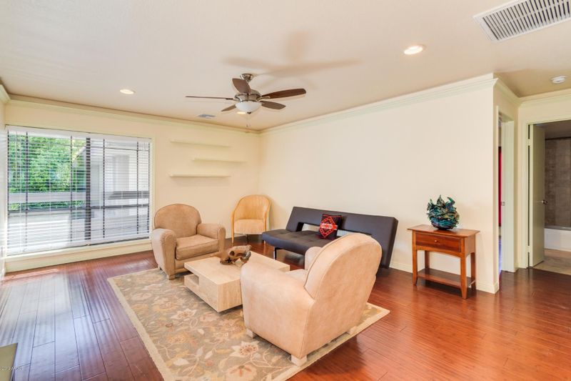 5211 N 24th St #203, Phoenix, AZ 85016