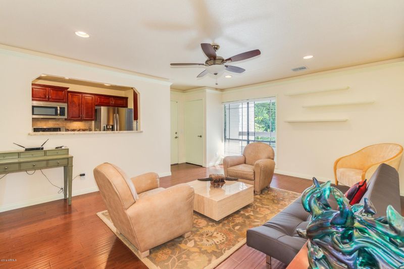 5211 N 24th St #203, Phoenix, AZ 85016