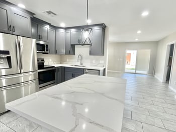 5211 N 8th Pl, Phoenix, AZ 85014