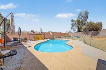 5211 43rd Pl, Phoenix, AZ 85040