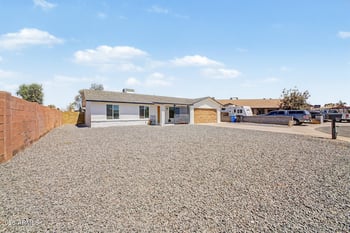 5211 43rd Pl, Phoenix, AZ 85040