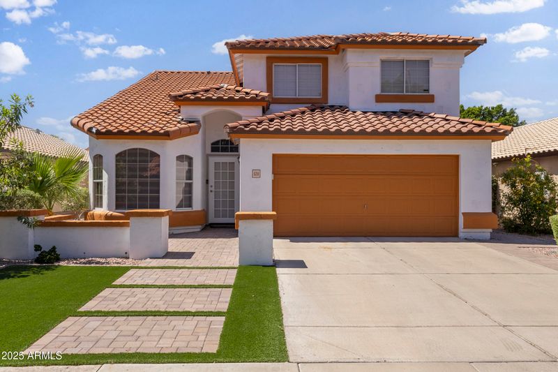 5211 W Wikieup Ln, Glendale, AZ 85308