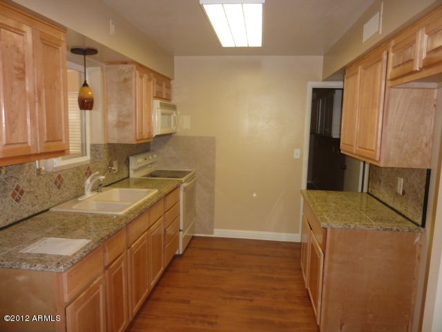 5213 E Dallas St, Mesa, AZ 85205