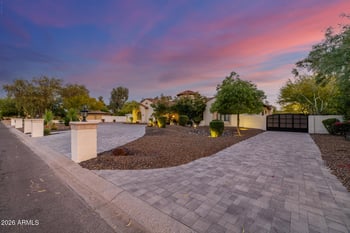5213 Park View Ln, Glendale, AZ 85310
