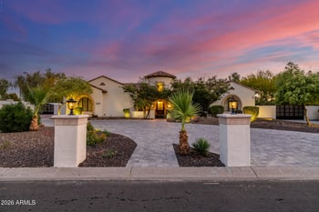 5213 Park View Ln, Glendale, AZ 85310