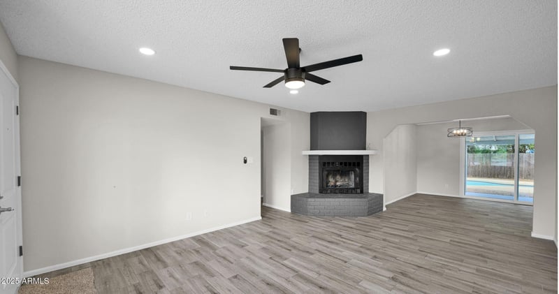 5214 Cholla St, Glendale, AZ 85304