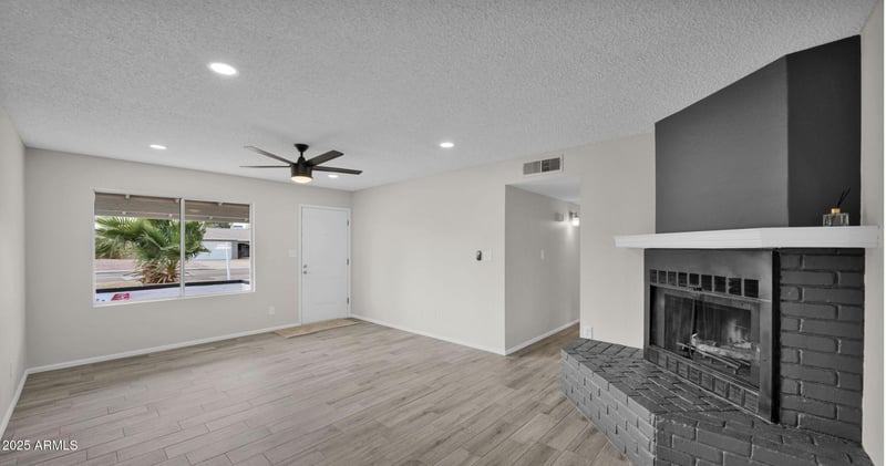 5214 Cholla St, Glendale, AZ 85304