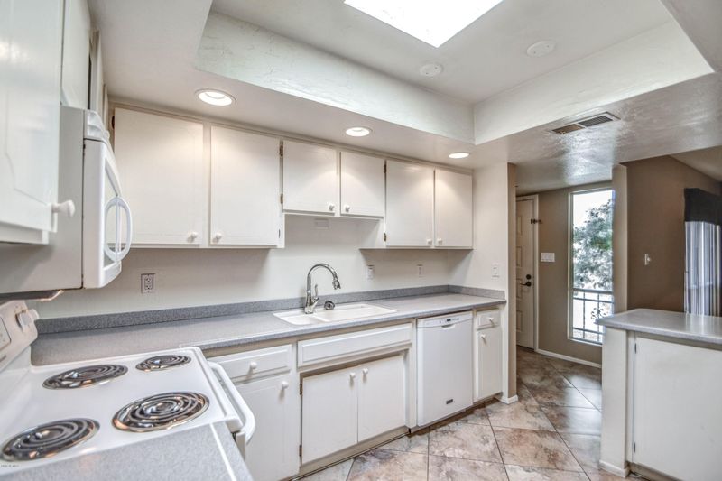 5214 S Hazelton Ln, Tempe, AZ 85283