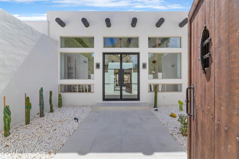 5215 N 45th Pl, Phoenix, AZ 85018