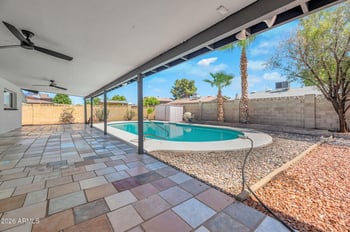 5215 W Hearn Rd, Glendale, AZ 85306