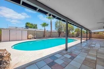5215 W Hearn Rd, Glendale, AZ 85306